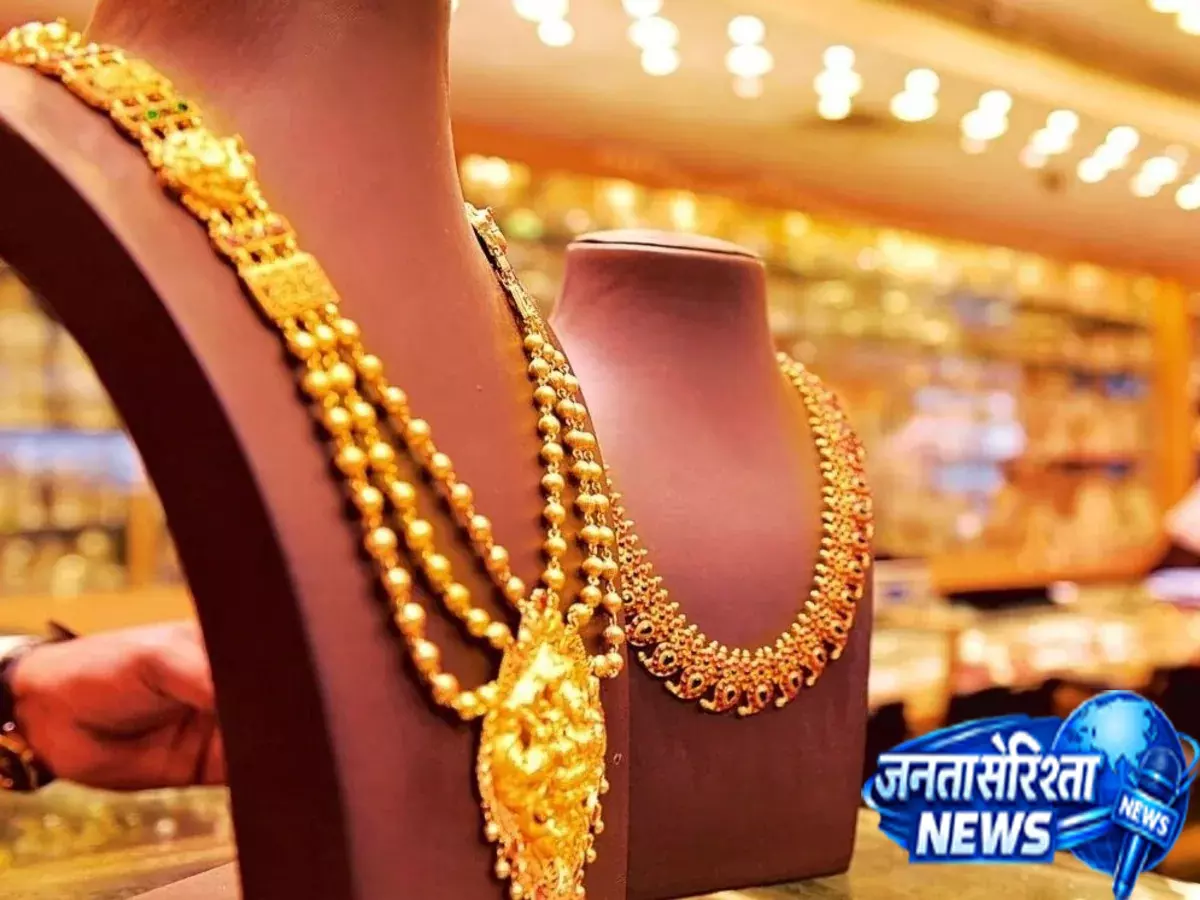 सोना खरीदने से पहले जान लें रेट, सावन में फिर बढ़े गोल्ड के दाम सोना खरीदने से पहले जान लें रेट, सावन में फिर बढ़े गोल्ड के दाम