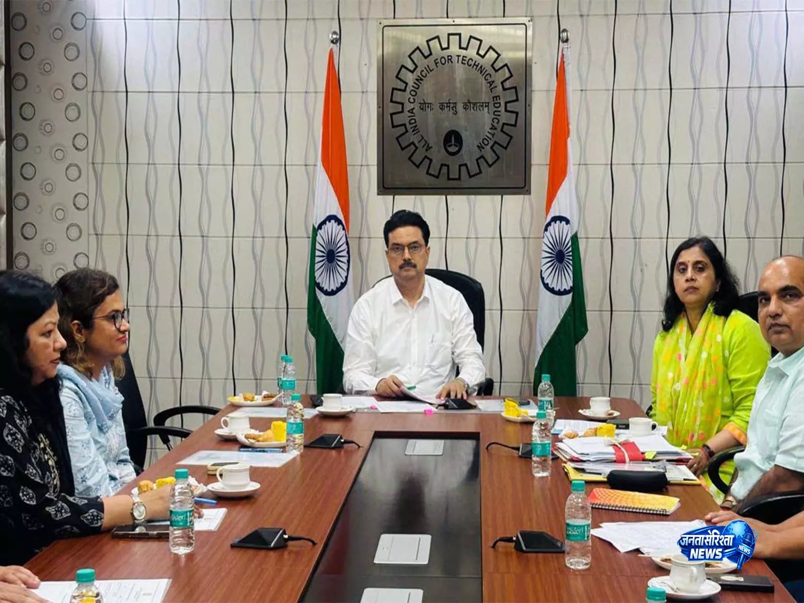 AICTE ने Mitacs Globalink 2027 के लिए आवेदन शुरू किए, 300 छात्रों को कनाडा में फुली फंडेड इंटर्नशिप AICTE ने Mitacs Globalink 2027 के लिए आवेदन शुरू किए, 300 छात्रों को कनाडा में फुली फंडेड इंटर्नशिप