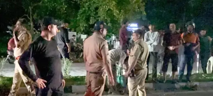 Haridwar: सड़क हादसे के बाद एसएसपी ने संभाला मोर्चा, महिला को कराया भर्ती Haridwar: सड़क हादसे के बाद एसएसपी ने संभाला मोर्चा, महिला को कराया भर्ती