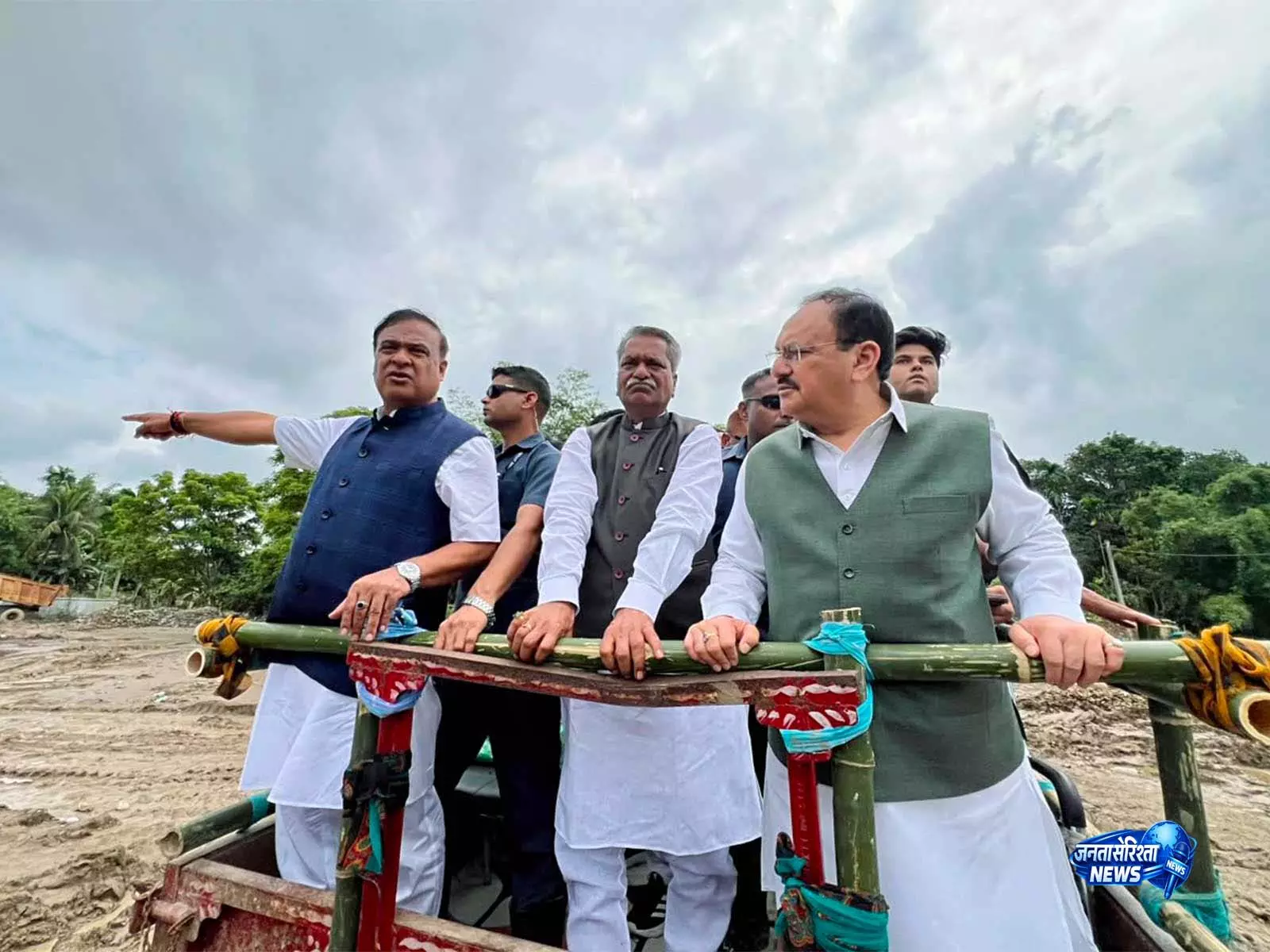भूस्खलन प्रभावित क्षेत्रों का JP Nadda ने किया दौरा, केंद्र के पूर्ण सहयोग का भरोसा भूस्खलन प्रभावित क्षेत्रों का JP Nadda ने किया दौरा, केंद्र के पूर्ण सहयोग का भरोसा