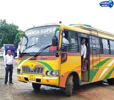 रामलला के दर्शन का सपना हुआ साकार, 52 श्रद्धालु अयोध्या धाम के लिए रवाना रामलला के दर्शन का सपना हुआ साकार, 52 श्रद्धालु अयोध्या धाम के लिए रवाना