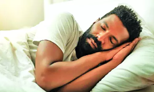 रात में नहीं आती नींद? आस्था और मन की शांति से मिल सकता है सुकून रात में नहीं आती नींद? आस्था और मन की शांति से मिल सकता है सुकून