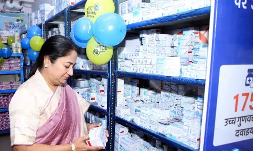 दिल्ली सरकार की स्वास्थ्य सचिव पर बड़ी कार्रवाई, मेडिकल सामान खरीद में कथित अनियमितताओं पर जांच शुरू