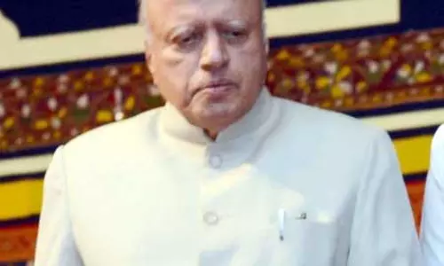 एमएस स्वामीनाथन: 1960 का अकाल, खाली थालियां और एक शख्स, जिसने कैम्ब्रिज से लौटकर खेतों को चुना और बचा लिया देश एमएस स्वामीनाथन: 1960 का अकाल, खाली थालियां और एक शख्स, जिसने कैम्ब्रिज से लौटकर खेतों को चुना और बचा लिया देश