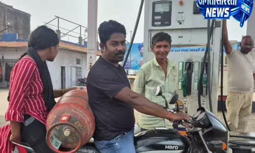 LPG पर ₹18 की बढ़ोतरी संभव, गाड़ी में ईंधन भराने से पहले चेक करें लेटेस्ट रेट