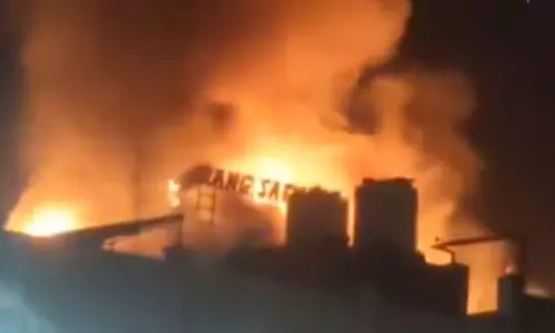 जोधपुर में आग का तांडव, कई गाड़ियां खाक जोधपुर में आग का तांडव, कई गाड़ियां खाक