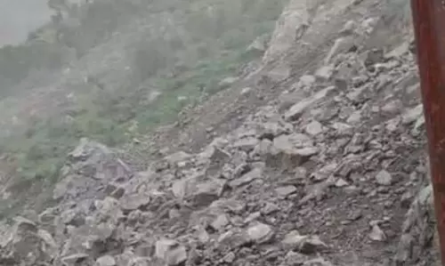 भूस्खलन से बद्रीनाथ राष्ट्रीय राजमार्ग, नारायणबगड़–कर्णप्रयाग मुख्य सड़क और एनएच-5 बंद