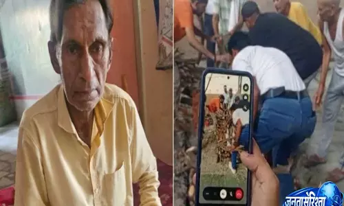 पिता की मौत पर बेटियों ने नहीं दी अंतिम विदाई, भेज दिए सिर्फ 5100 रुपये पिता की मौत पर बेटियों ने नहीं दी अंतिम विदाई, भेज दिए सिर्फ 5100 रुपये