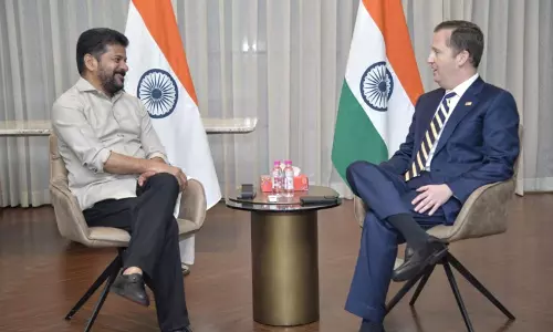 तेलंगाना और अमेरिका संबंधों पर बातचीत, H-1B वीजा सुधार का मुद्दा उठा तेलंगाना और अमेरिका संबंधों पर बातचीत, H-1B वीजा सुधार का मुद्दा उठा