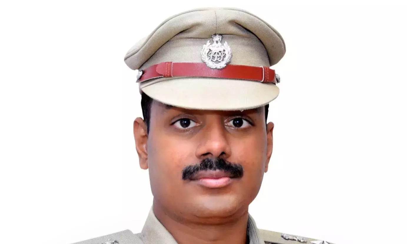 Andhra: रायलसीमा में हत्याओं की बाढ़ से चिंता बढ़ी; छह महीने में 25 से अधिक की हत्या Andhra: रायलसीमा में हत्याओं की बाढ़ से चिंता बढ़ी; छह महीने में 25 से अधिक की हत्या