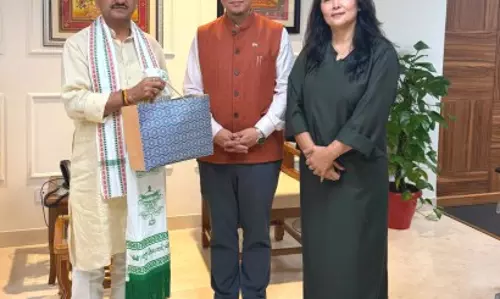 शहर की सुविधाओं और विकास कार्यों को लेकर गंगटोक मेयर ने राज्य मंत्री से की अहम बैठक