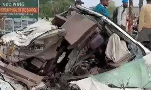 सुल्तानपुर लोधी में दर्दनाक सड़क हादसा, तेज रफ्तार SUV पेड़ से टकराई