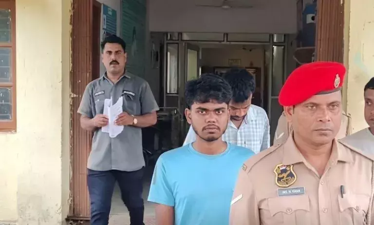 Assam: हैलाकांडी रेप-मर्डर केस में 5 गिरफ्तार, SIT जांच में जुटी Assam: हैलाकांडी रेप-मर्डर केस में 5 गिरफ्तार, SIT जांच में जुटी