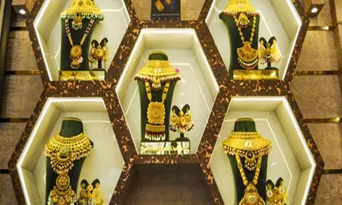 गोल्ड ने पकड़ी रफ्तार, सुरक्षित निवेश की चाहत से 7 हफ्ते के शिखर पर भाव गोल्ड ने पकड़ी रफ्तार, सुरक्षित निवेश की चाहत से 7 हफ्ते के शिखर पर भाव
