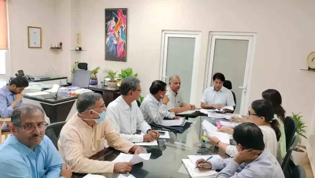 Jaipur: शिक्षक स्थानांतरण प्रक्रिया तेज करने की मांग, प्रतिनिधिमंडल ने सौंपा ज्ञापन Jaipur: शिक्षक स्थानांतरण प्रक्रिया तेज करने की मांग, प्रतिनिधिमंडल ने सौंपा ज्ञापन