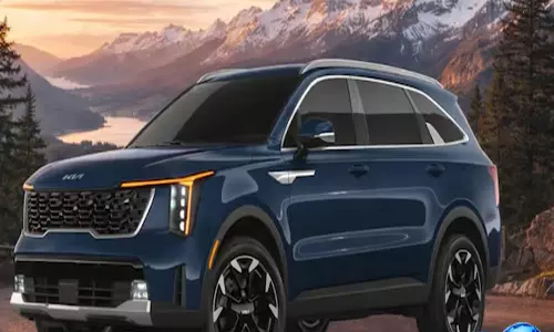 Kia Sorento से बढ़ेगी Fortuner-Kodiaq की मुश्किलें, लॉन्च से पहले ही बुकिंग शुरू Kia Sorento से बढ़ेगी Fortuner-Kodiaq की मुश्किलें, लॉन्च से पहले ही बुकिंग शुरू