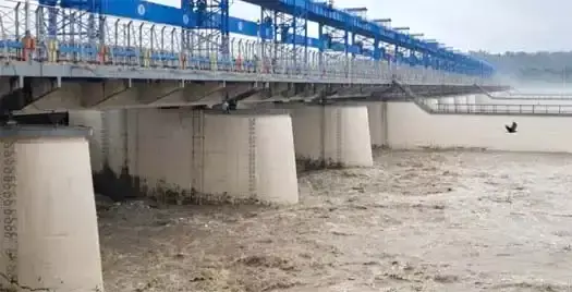 Haridwar: गंगा का जलस्तर तेजी से बढ़ा, खतरे के निशान के करीब पहुंची Haridwar: गंगा का जलस्तर तेजी से बढ़ा, खतरे के निशान के करीब पहुंची