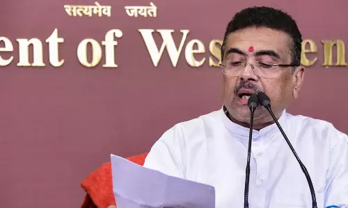 बंगाल में इंडस्ट्रियल बूम की तैयारी, 25 उद्योगों को जमीन देकर निवेश बढ़ाएगी सरकार बंगाल में इंडस्ट्रियल बूम की तैयारी, 25 उद्योगों को जमीन देकर निवेश बढ़ाएगी सरकार