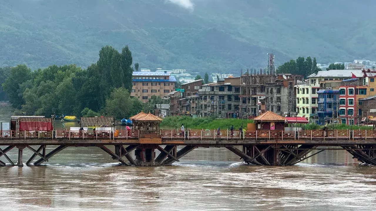 J&K में विकास का नया दौर: 370 हटने के 7 साल बाद बदले हालात