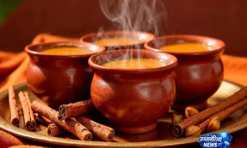 मेहमानों को पिलाएं स्पेशल राजवाड़ी चाय, स्वाद और खुशबू जीत लेगी दिल मेहमानों को पिलाएं स्पेशल राजवाड़ी चाय, स्वाद और खुशबू जीत लेगी दिल