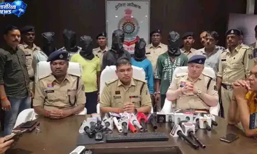 CG BREAKING: बुजुर्ग महिलाओं से चेन स्नैचिंग करने वाला गिरोह गिरफ्तार CG BREAKING: बुजुर्ग महिलाओं से चेन स्नैचिंग करने वाला गिरोह गिरफ्तार