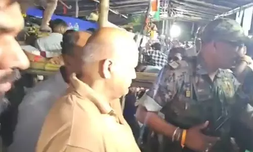छात्र आंदोलन के 13वें दिन CPI(ML) का समर्थन, प्रदर्शन स्थल पहुंचे विधायक अनूप चटर्जी