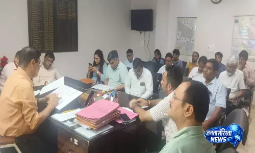 देशभक्ति का रंग, महिलाओं के संग: बागपत में तैयार हो रहे 2 लाख तिरंगे देशभक्ति का रंग, महिलाओं के संग: बागपत में तैयार हो रहे 2 लाख तिरंगे
