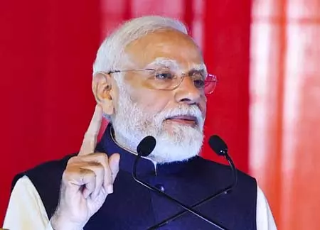 सुख-साधनों को देने वाली मातृभूमि की हम सदैव करें सेवा: प्रधानमंत्री मोदी सुख-साधनों को देने वाली मातृभूमि की हम सदैव करें सेवा: प्रधानमंत्री मोदी