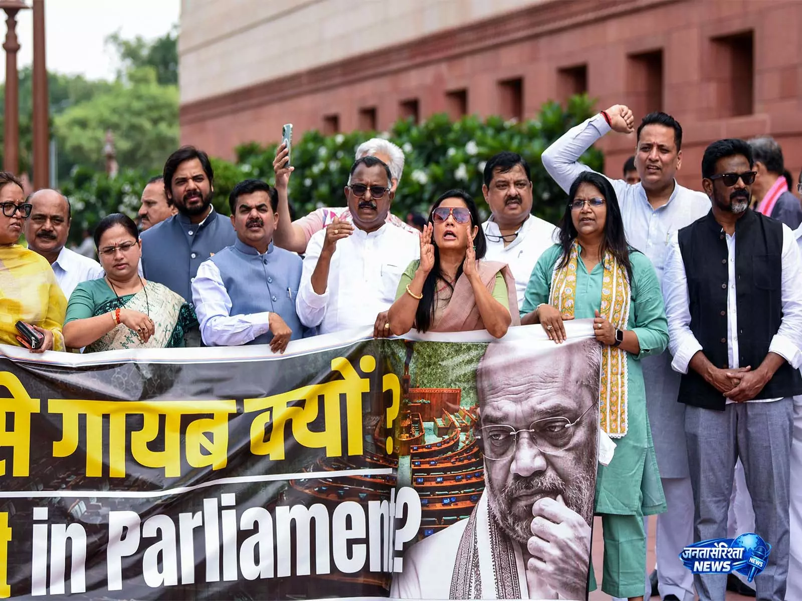 राम मंदिर चंदा विवाद और 20 जुलाई पुलिस कार्रवाई पर संसद में विपक्ष का विरोध जारी रहेगा राम मंदिर चंदा विवाद और 20 जुलाई पुलिस कार्रवाई पर संसद में विपक्ष का विरोध जारी रहेगा