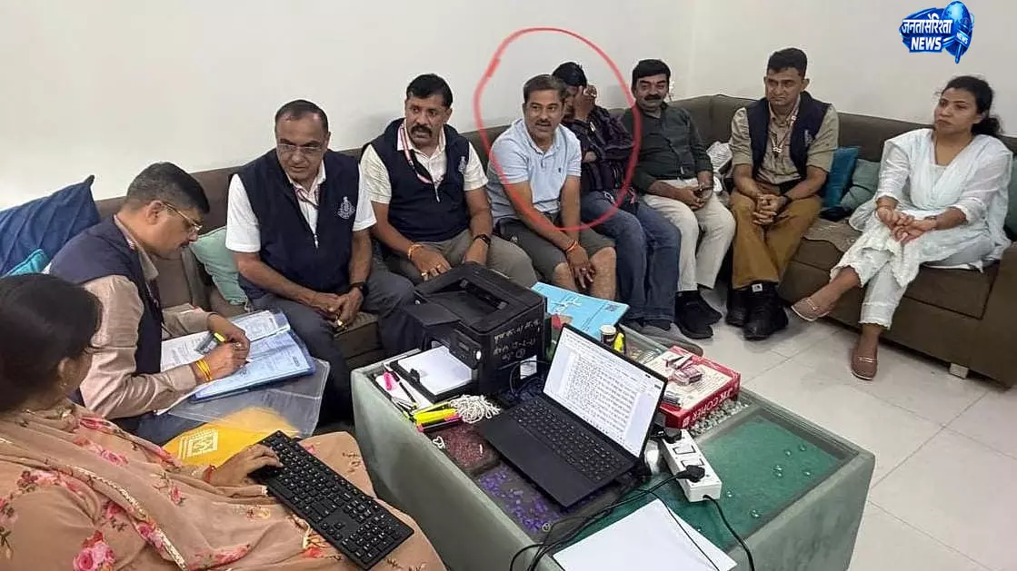 MY अस्पताल के फार्मासिस्ट के घर EOW का छापा MY अस्पताल के फार्मासिस्ट के घर EOW का छापा
