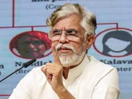 राहुल गांधी से डर रही है सरकार, प्रयागराज के कार्यक्रम की बुकिंग रद्द किए जाने पर बोले कांग्रेस नेता राहुल गांधी से डर रही है सरकार, प्रयागराज के कार्यक्रम की बुकिंग रद्द किए जाने पर बोले कांग्रेस नेता