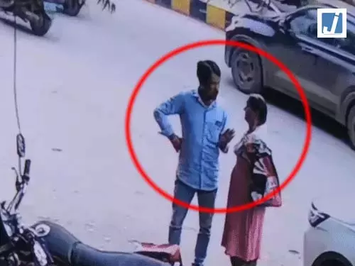 बुजुर्ग महिला से सुरक्षा के नाम पर ठगी, ऑटो चालक की भूमिका पर भी पुलिस को शक बुजुर्ग महिला से सुरक्षा के नाम पर ठगी, ऑटो चालक की भूमिका पर भी पुलिस को शक