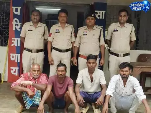 पुरानी रंजिश ने लिया हिंसक रूप, युवक पर जानलेवा हमला करने वाले 4 आरोपी गिरफ्तार पुरानी रंजिश ने लिया हिंसक रूप, युवक पर जानलेवा हमला करने वाले 4 आरोपी गिरफ्तार