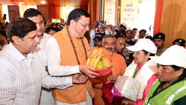 उत्तराखंड में रोजगार अभियान तेज, 33 हजार युवाओं को मिली सरकारी नियुक्ति उत्तराखंड में रोजगार अभियान तेज, 33 हजार युवाओं को मिली सरकारी नियुक्ति