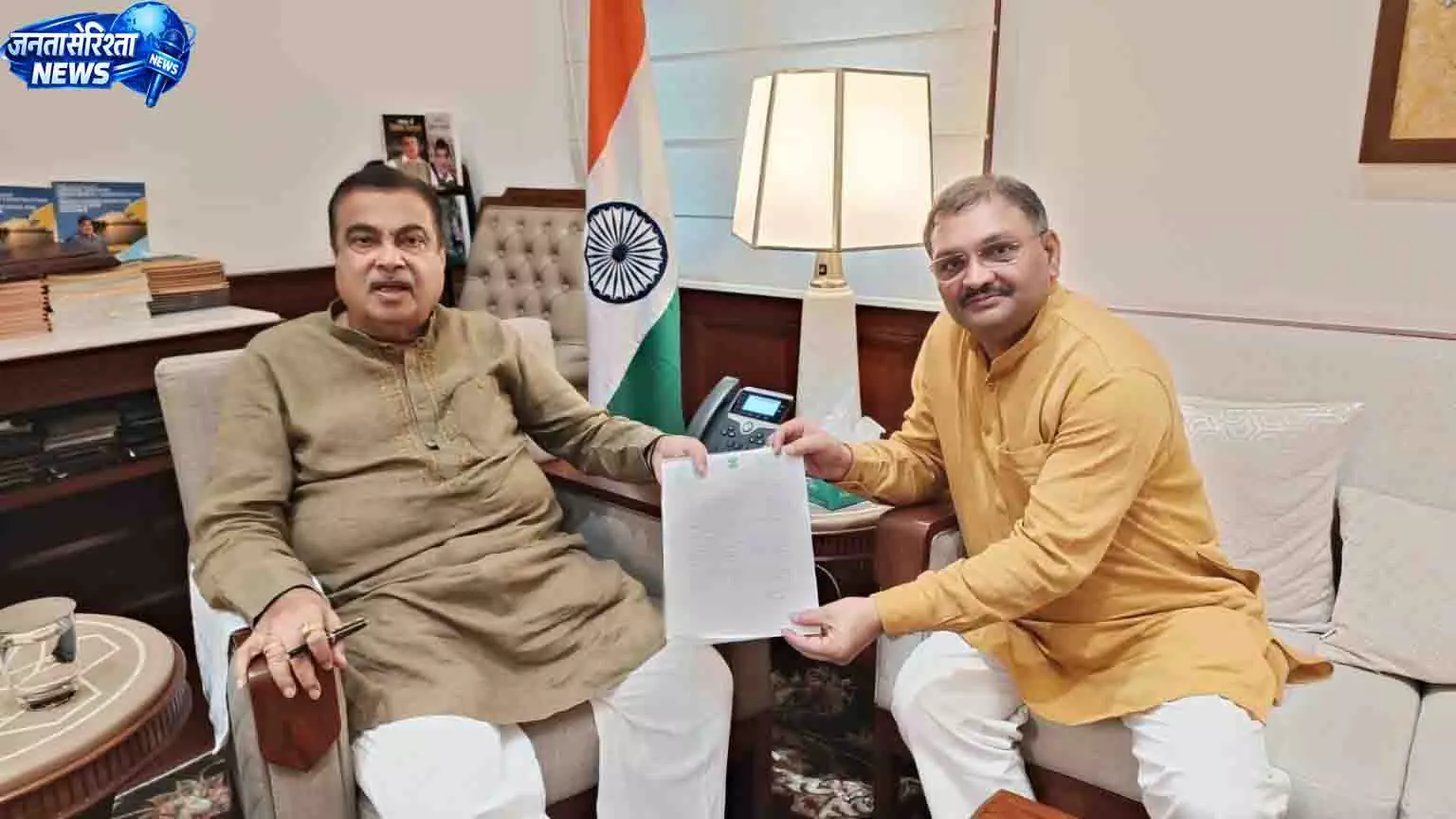 सांसद संतोष पांडेय ने केंद्रीय मंत्री नितिन गडकरी से की मुलाकात सांसद संतोष पांडेय ने केंद्रीय मंत्री नितिन गडकरी से की मुलाकात