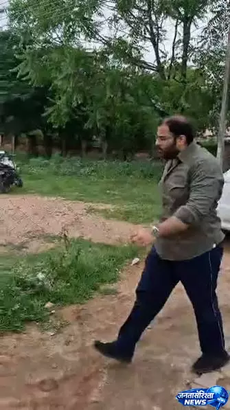 छोटे भाई की मौत से अकेला पड़ा अहजम, सरकार से लगाई अंतिम इच्छा पूरी करने की गुहार छोटे भाई की मौत से अकेला पड़ा अहजम, सरकार से लगाई अंतिम इच्छा पूरी करने की गुहार