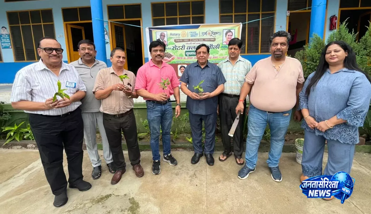 बारिश में भी जारी रहा हरित अभियान, रोटरी क्लब खतौली ने किया पौधारोपण बारिश में भी जारी रहा हरित अभियान, रोटरी क्लब खतौली ने किया पौधारोपण