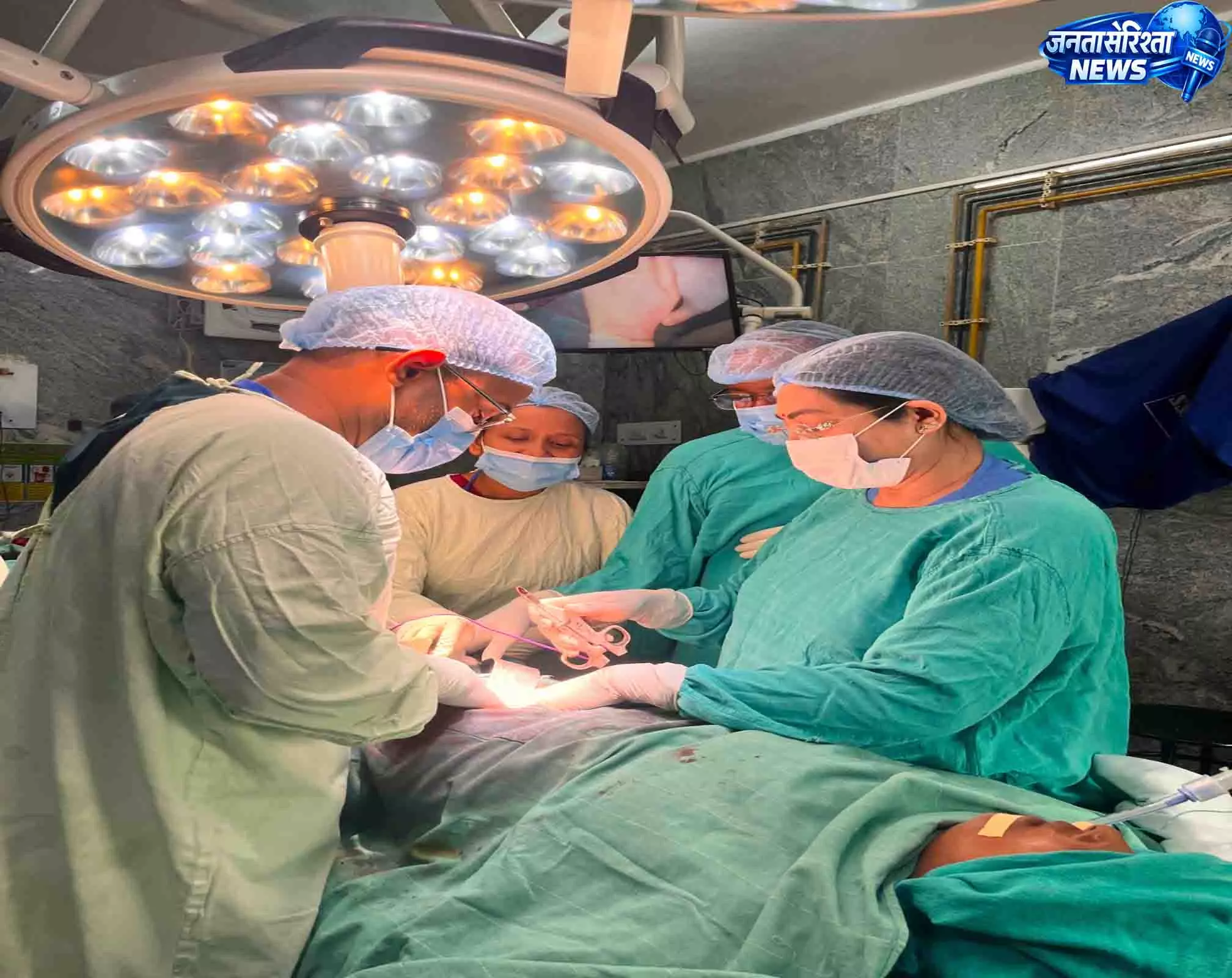 सिम्स में पहली बार 78 वर्षीय महिला के अंडाशय कैंसर की सफल सर्जरी सिम्स में पहली बार 78 वर्षीय महिला के अंडाशय कैंसर की सफल सर्जरी