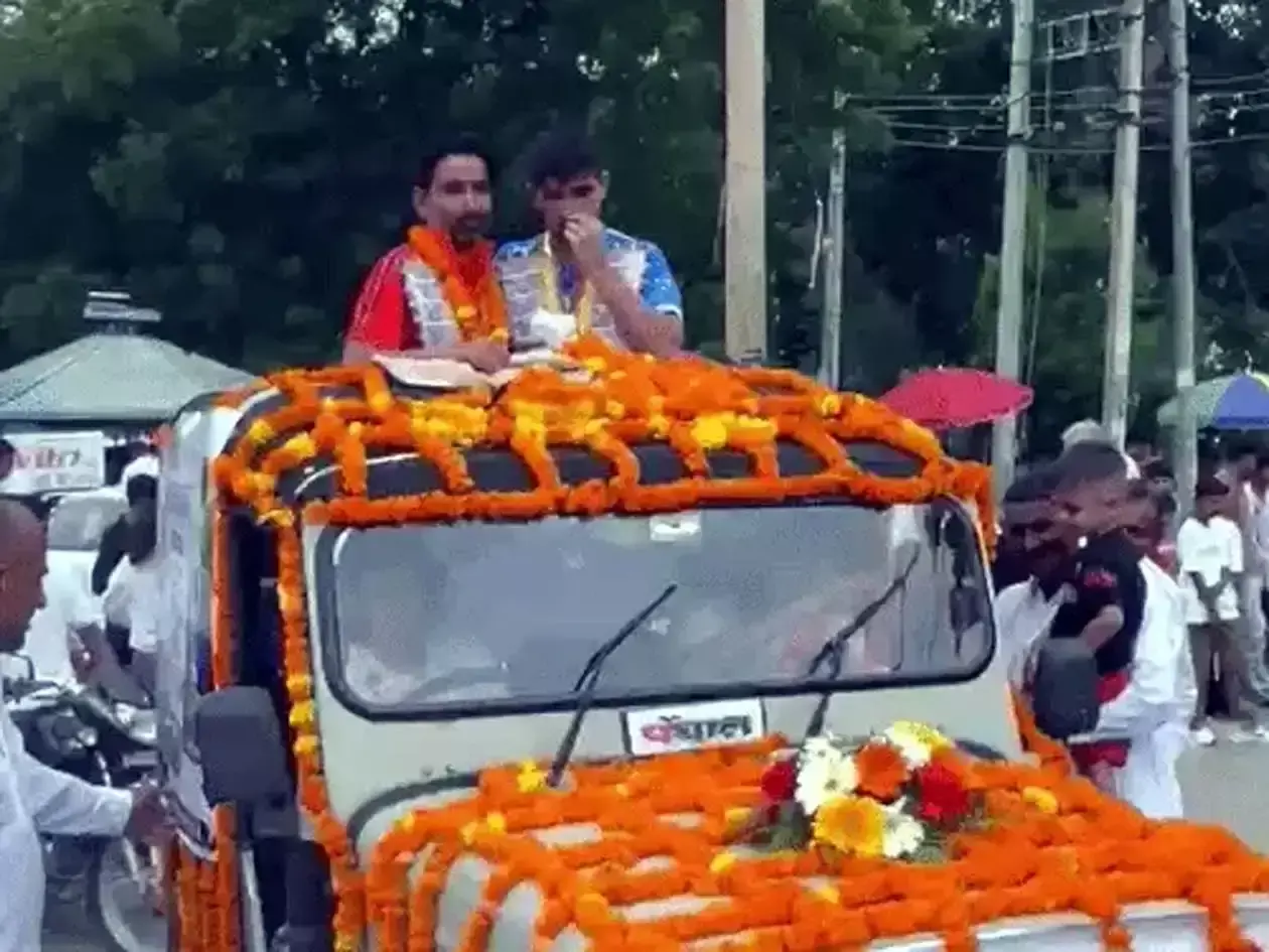 Hisar: अंकुश पंघाल ने बढ़ाया हिसार का मान, शहर ने किया अभिनंदन Hisar: अंकुश पंघाल ने बढ़ाया हिसार का मान, शहर ने किया अभिनंदन