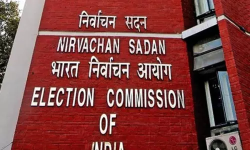 1452 नेताओं पर चुनाव आयोग की कार्रवाई