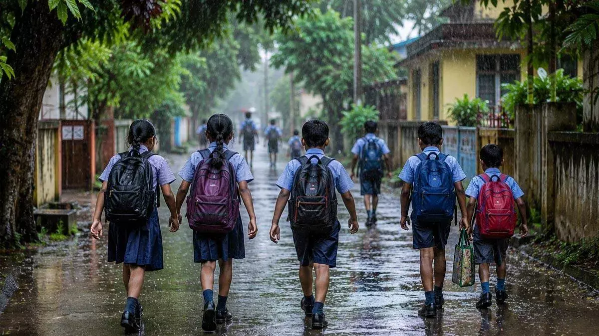 भारी बारिश! छह जिलों में शिक्षण संस्थानों के लिए छुट्टी घोषित भारी बारिश! छह जिलों में शिक्षण संस्थानों के लिए छुट्टी घोषित