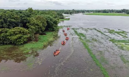 असम में बाढ़ की स्थिति गंभीर, आपदा प्रबंधन प्राधिकरण ने जारी की चेतावनी असम में बाढ़ की स्थिति गंभीर, आपदा प्रबंधन प्राधिकरण ने जारी की चेतावनी