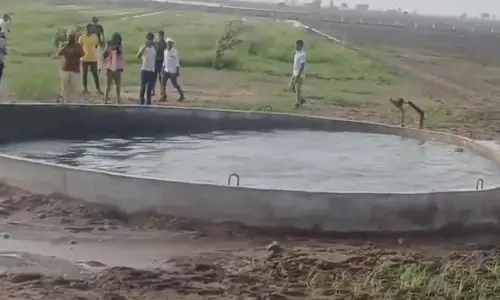 रहस्यमयी कुआं...पानी में अपने-आप हो रही हलचल, देखने उमड़ी भारी भीड़