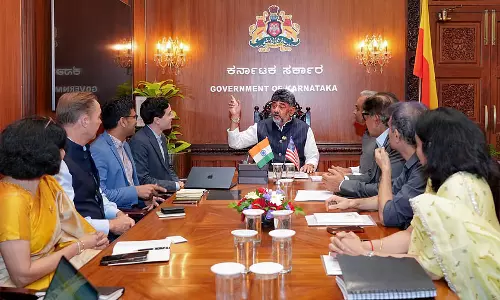 कर्नाटक सरकार की AI तैयारी तेज, एन्थ्रोपिक से दो लाख लोगों को ट्रेनिंग देने में सहयोग की मांग कर्नाटक सरकार की AI तैयारी तेज, एन्थ्रोपिक से दो लाख लोगों को ट्रेनिंग देने में सहयोग की मांग