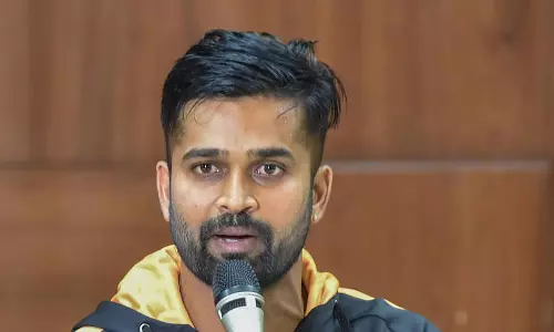 KSCA ने तेज गेंदबाजों की तैयारी को लेकर की अहम बैठक KSCA ने तेज गेंदबाजों की तैयारी को लेकर की अहम बैठक