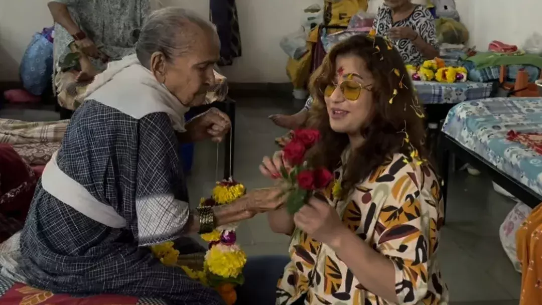 कर्जत के शेल्टर होम में शिल्पा शिंदे का भव्य स्वागत, लॉक अप पार्टी की मिस कर्जत के शेल्टर होम में शिल्पा शिंदे का भव्य स्वागत, लॉक अप पार्टी की मिस