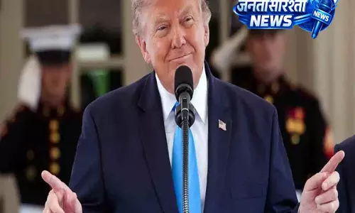 जन्मसिद्ध नागरिकता विवाद: सुप्रीम कोर्ट के आदेश के बाद ट्रंप के नए निर्देश जारी जन्मसिद्ध नागरिकता विवाद: सुप्रीम कोर्ट के आदेश के बाद ट्रंप के नए निर्देश जारी