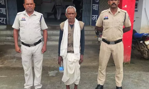 डबल मर्डर और दुष्कर्म कांड का खुलासा, बुजुर्ग गिरफ्तार डबल मर्डर और दुष्कर्म कांड का खुलासा, बुजुर्ग गिरफ्तार