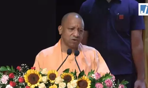 सीएम योगी का सपा पर हमला, कहा- वोट बैंक की राजनीति ने कारीगरों का सम्मान छीना