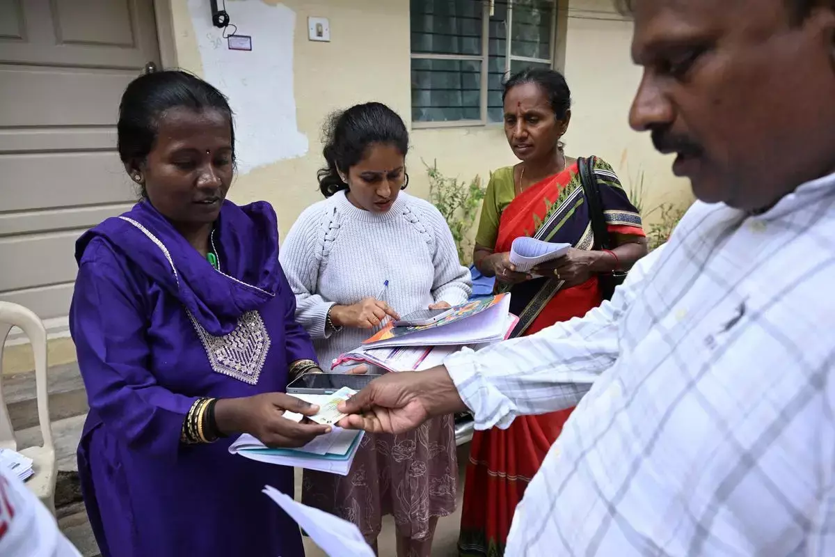Karnataka: बेंगलुरु में सर एक्साइज में कई मतदाता खुद को अनुपस्थित, पता नहीं के दायरे में पाते हैं